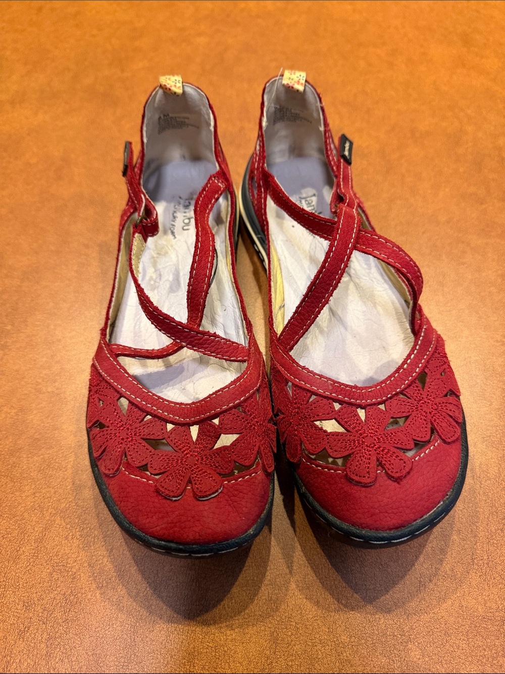 Jambu Red Blossom Encore leather Maryjane style flat 8